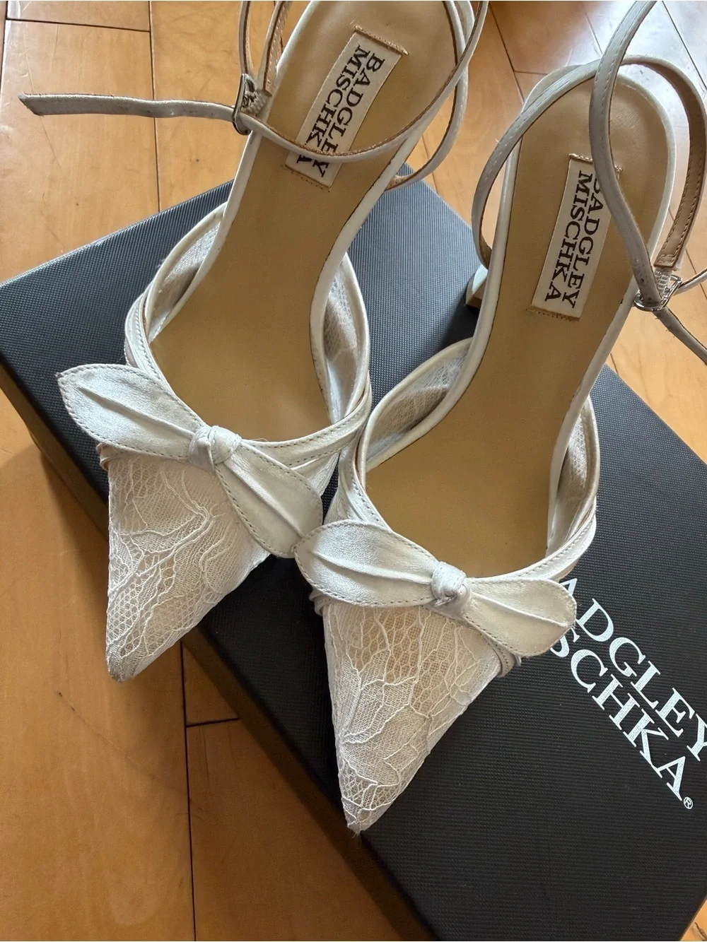 Badgley Mischka White Lace Pointed-Toe Bow Slingback Heels